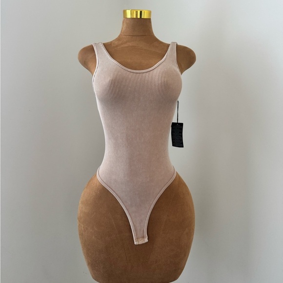 NWT Forever 21 tan ribbed bodysuit in small/medium - Picture 1 of 8